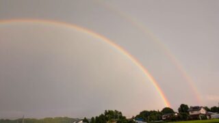 土砂降りの後の大きな虹２　２０２５年７月