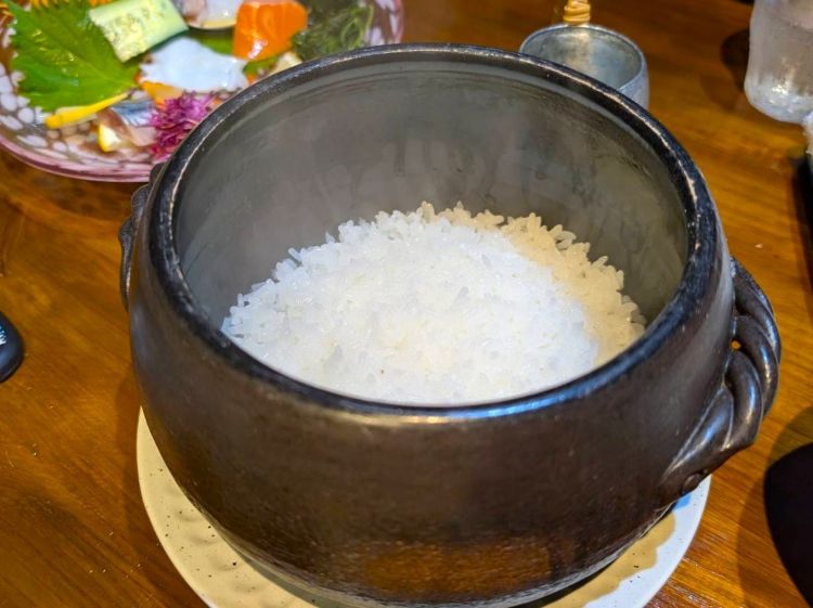 土鍋で炊いたご飯　新潟　よんよん