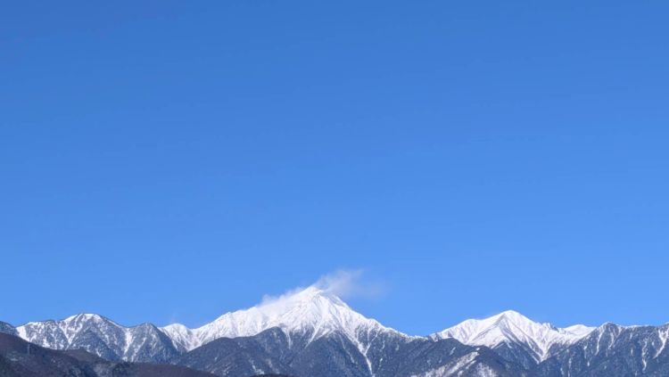 かおるちゃんの撮影した2026年1月の雪吹雪の常念岳山頂