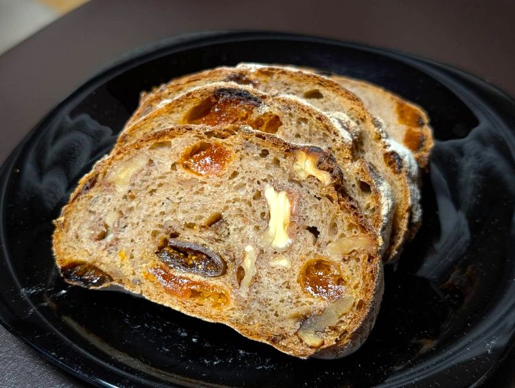 ブーランジェリーなかむらさんのドイツパン