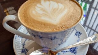 カフェラテ　椿屋珈琲